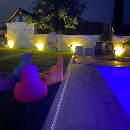 Luxury With Pool In 别墅